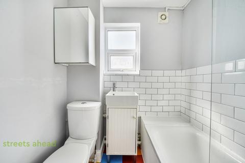 2 bedroom apartment for sale, Colby Road, London, SE19