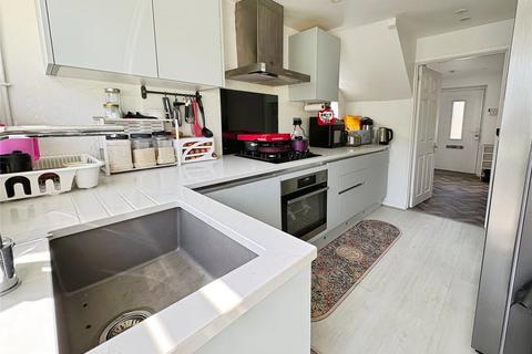 3 bedroom semi-detached house for sale, Huron Crescent, Cardiff