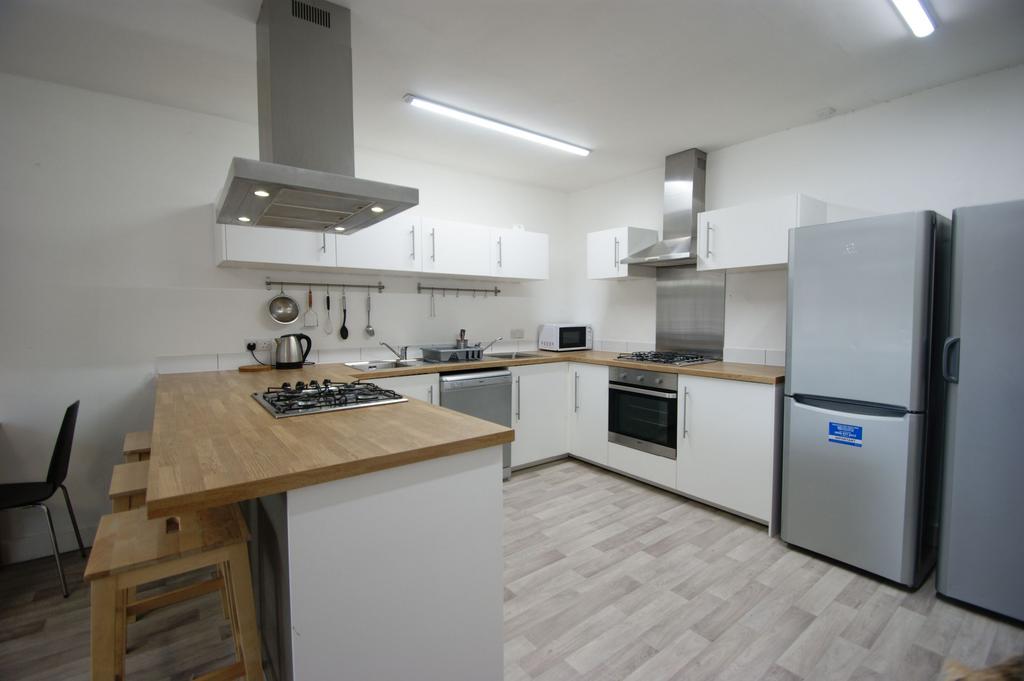 House in Sheffield, Sheaf Valley Quarter, Park Hill - View 2