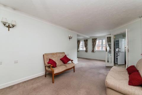 1 bedroom flat for sale, Littleham Road, Exmouth, Devon, EX8