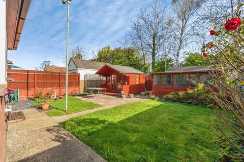 2 bedroom bungalow for sale, Calmore Road, Totton, Southampton, Hampshire, SO40