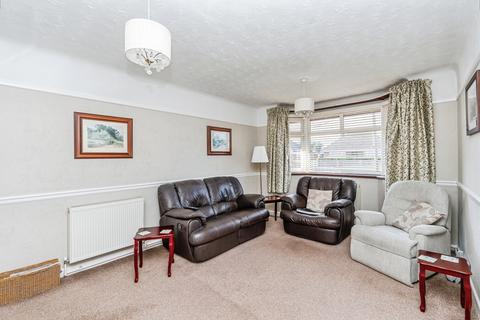 2 bedroom bungalow for sale, Calmore Road, Totton, Southampton, Hampshire, SO40