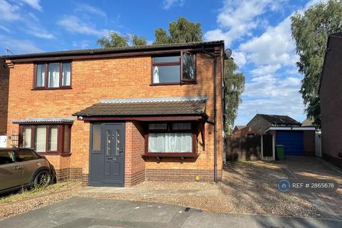 2 bedroom semi-detached house to rent, Kelstern Close, Lincoln, LN6