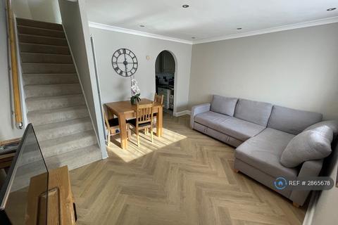 2 bedroom semi-detached house to rent, Kelstern Close, Lincoln, LN6