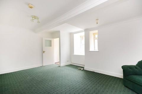 1 bedroom flat to rent, Drakefield Road, Heaver Estate, London, SW17