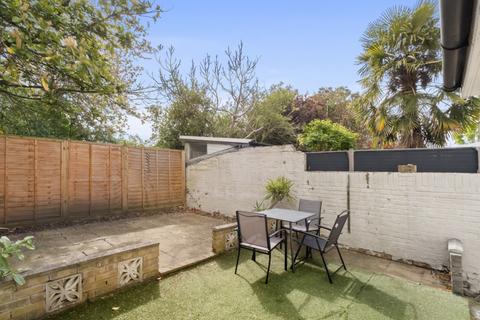 2 bedroom flat for sale, Ronver Road, London, SE12