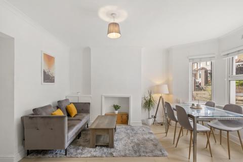 2 bedroom flat for sale, Ronver Road, London, SE12