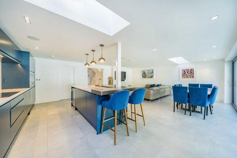 6 bedroom detached house for sale, Hollies Close, London SW16
