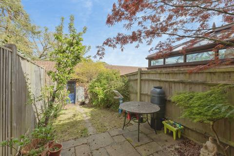 2 bedroom terraced house for sale, Blackthorn Avenue, Tunbridge Wells, Kent, TN4