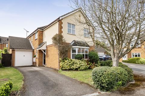 3 bedroom detached house for sale, Munday Court, Binfield, Bracknell