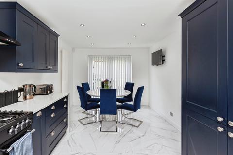 5 bedroom detached house for sale, Harewood Way, LEEDS
