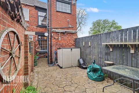 2 bedroom end of terrace house for sale, High Street, Thurnscoe