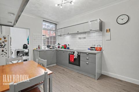 2 bedroom end of terrace house for sale, High Street, Thurnscoe