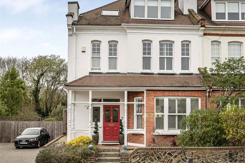 Fitzjohn Avenue, High Barnet, Hertfordshire, EN5
