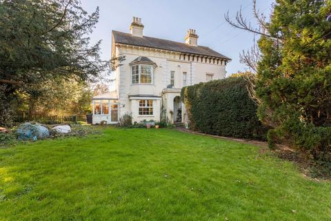 undefined, London Road, Burgess Hill