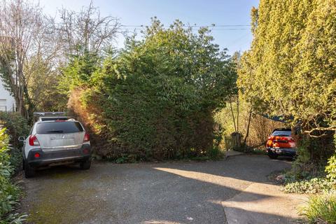 undefined, London Road, Burgess Hill