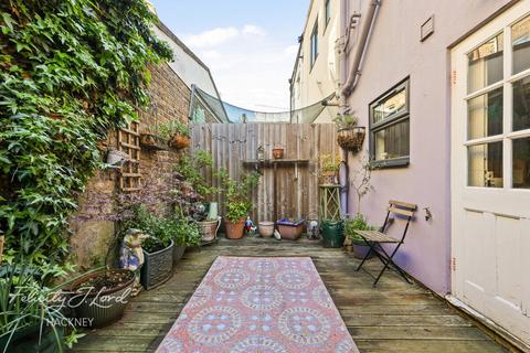 2 bedroom terraced house for sale, Millers Terrace, London E8