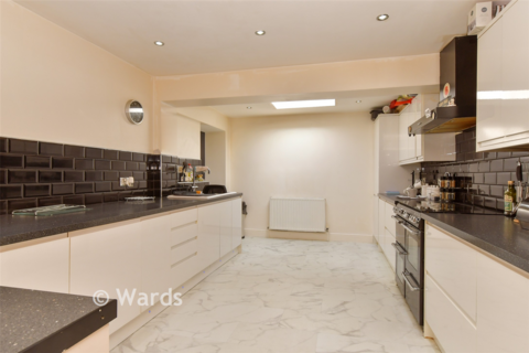 4 bedroom detached bungalow for sale, London Road, Sevenoaks TN15