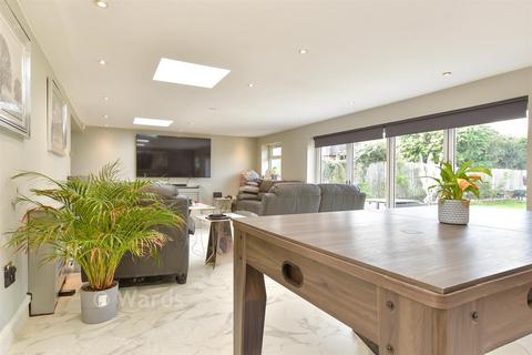 4 bedroom detached bungalow for sale, London Road, Sevenoaks TN15