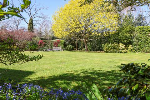 5 bedroom detached house for sale, Spicers Field, Oxshott, Leatherhead, Surrey KT22