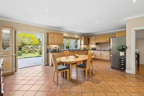 5 bedroom detached house for sale, Spicers Field, Oxshott, Leatherhead, Surrey KT22