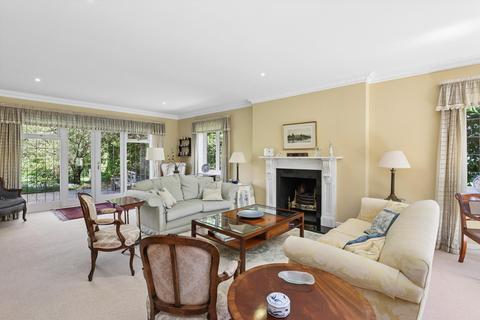 5 bedroom detached house for sale, Spicers Field, Oxshott, Leatherhead, Surrey KT22