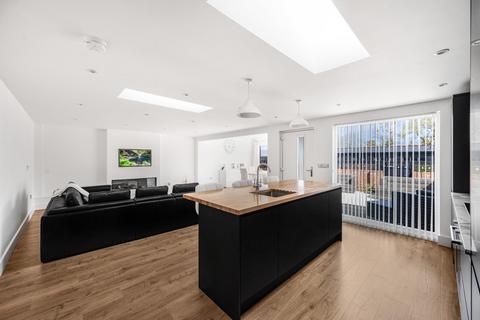 2 bedroom barn conversion for sale, Smiths Yard, Great Bardfield, Braintree