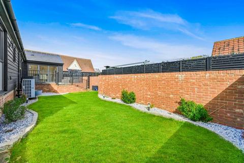 2 bedroom barn conversion for sale, Smiths Yard, Great Bardfield, Braintree
