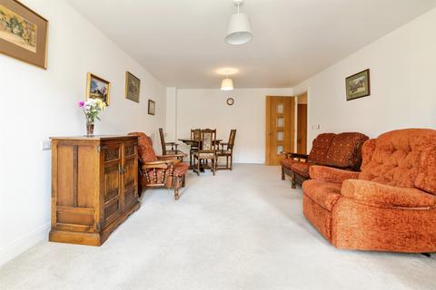 2 bedroom apartment for sale, Pegs Lane, HERTFORD