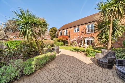 2 bedroom retirement property for sale, High Street, Knowle, Solihull, West Midlands, B93
