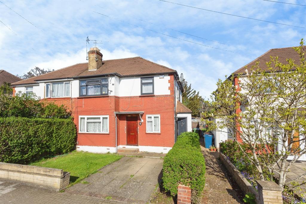 Detached house exterior, garden