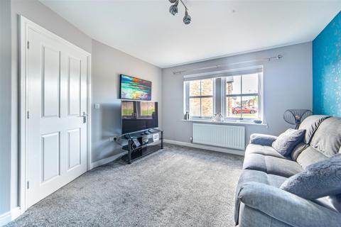 3 bedroom semi-detached house for sale, Rudchester Close, Newcastle Upon Tyne, NE15 9BW