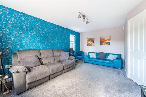 3 bedroom semi-detached house for sale, Rudchester Close, Newcastle Upon Tyne, NE15 9BW