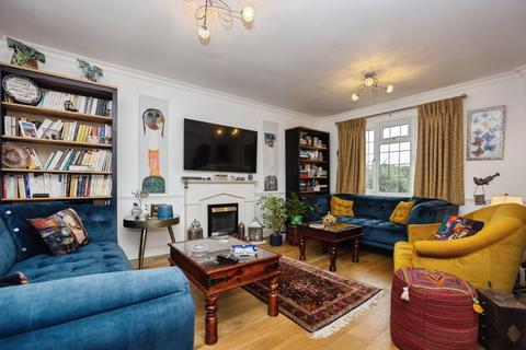 4 bedroom detached house for sale, Broke Court, Guildford, Surrey, GU4
