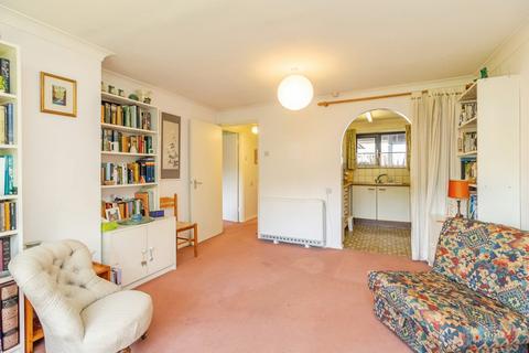 2 bedroom flat for sale, The Mount, Simpson, Milton Keynes, Buckinghamshire, MK6