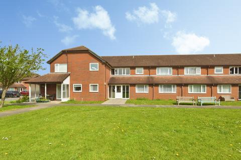 Ground floor flat - Ruskin Court, Newport Pagnell