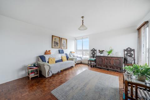 3 bedroom flat for sale, March Court, Warwick Drive, Putney, London, SW15