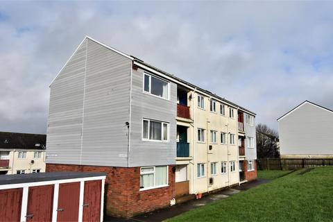 2 bedroom apartment to rent, Curlew Close