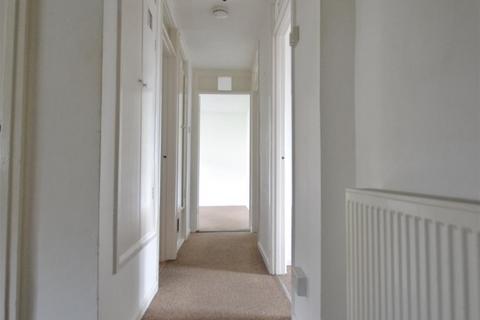 2 bedroom apartment to rent, Curlew Close