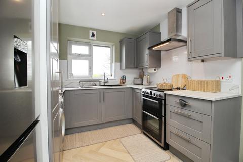 2 bedroom flat for sale, Town Street, Rodley, Leeds