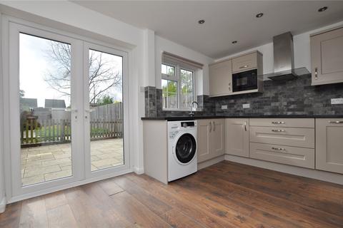 3 bedroom terraced house to rent, Scotland Farm Road, Aldershot GU12