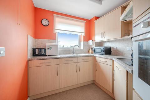 1 bedroom retirement property for sale, Benedict Court,  Newbury,  RG14
