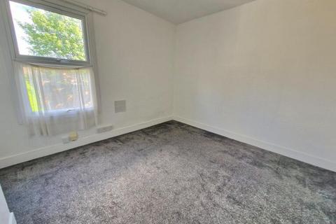 2 bedroom terraced house to rent, May Street, Luton, LU1