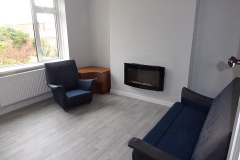3 bedroom semi-detached house to rent, Mount Earl, Bridgend. CF31 3EY