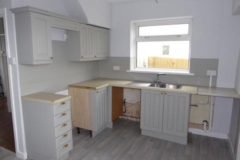 3 bedroom semi-detached house to rent, Mount Earl, Bridgend. CF31 3EY