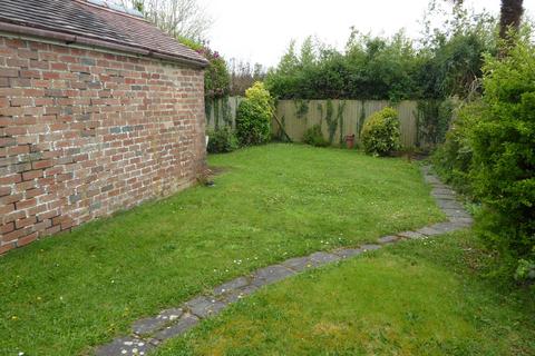 3 bedroom semi-detached house to rent, Mount Earl, Bridgend. CF31 3EY