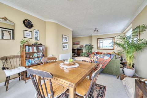 2 bedroom flat for sale, Brighton Road, Lancing, West Sussex, BN15