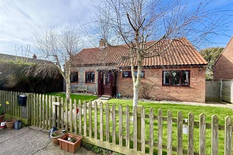 3 bedroom detached bungalow for sale, Lighthouse Lane, Happisburgh, Norwich