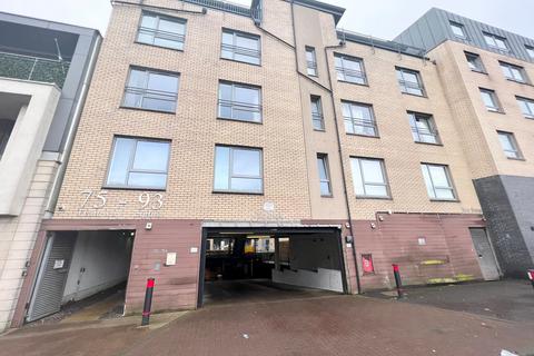 3 bedroom apartment to rent, Barrland Street, Glasgow, G41