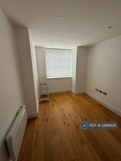 Studio to rent, Skyline, Slough, SL1